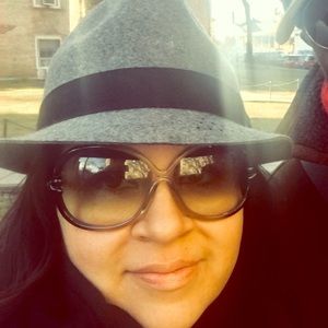 Meet your Posher, Maria